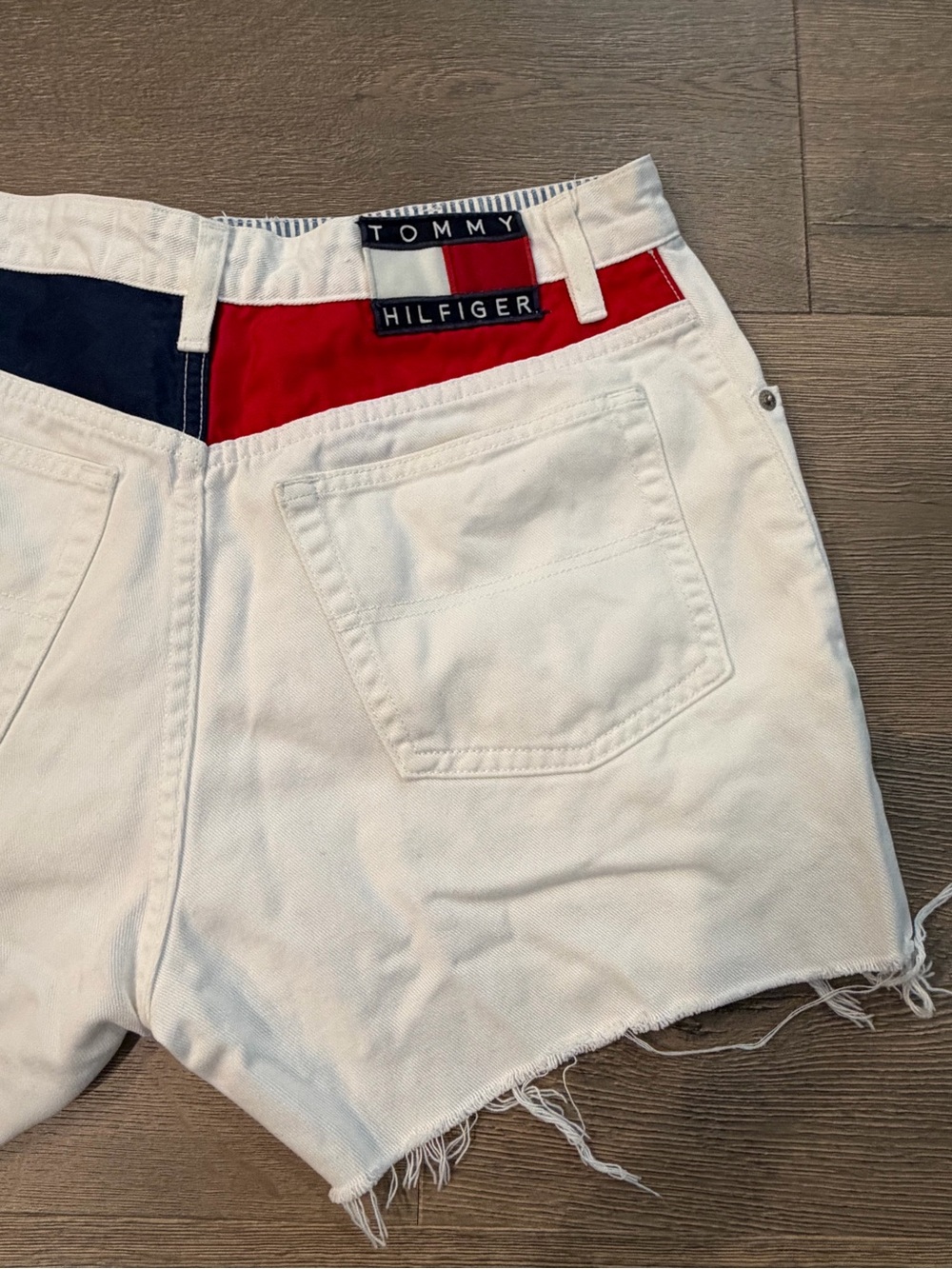 Tommy Hilfiger Vintage 90s Flag Patch White Distressed Shorts Red White Blue - Picture 3 of 13